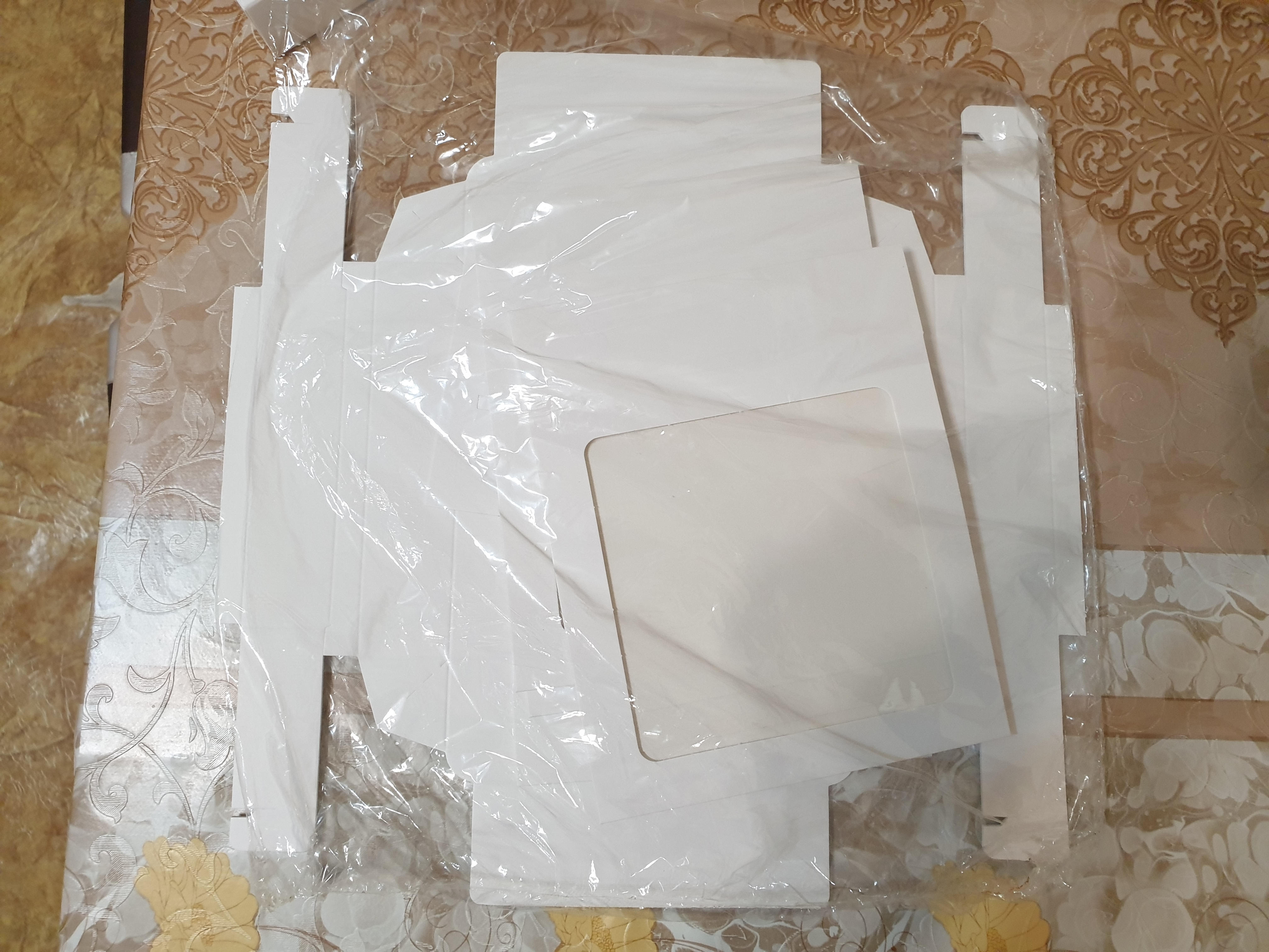 Фотография покупателя товара Упаковка для конфет 9 шт, 13,5 х 13,5 х 4 см, белый