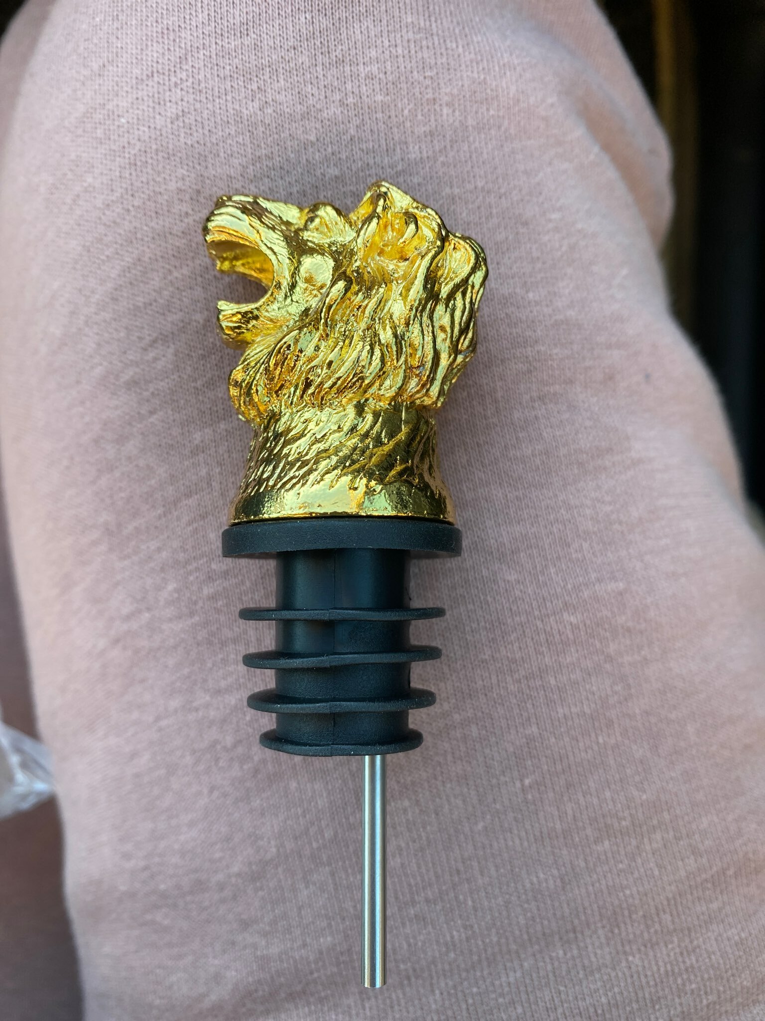 Фотография покупателя товара Фигурная крышка для бутылки "Лев" золото, 10х3см - Фото 2