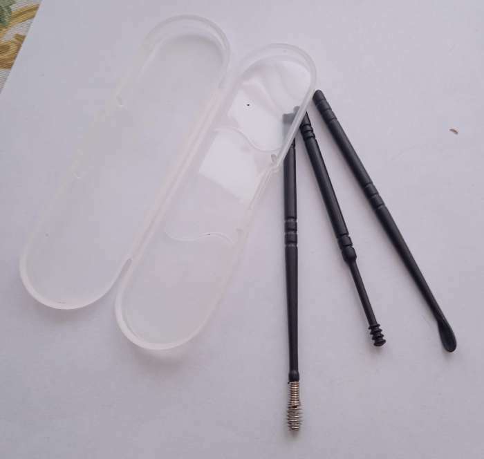 Фотография покупателя товара Набор для чистки ушей, 3 предмета, в пластиковом футляре, 10,5 × 3 × 1 см, цвет чёрный - Фото 1