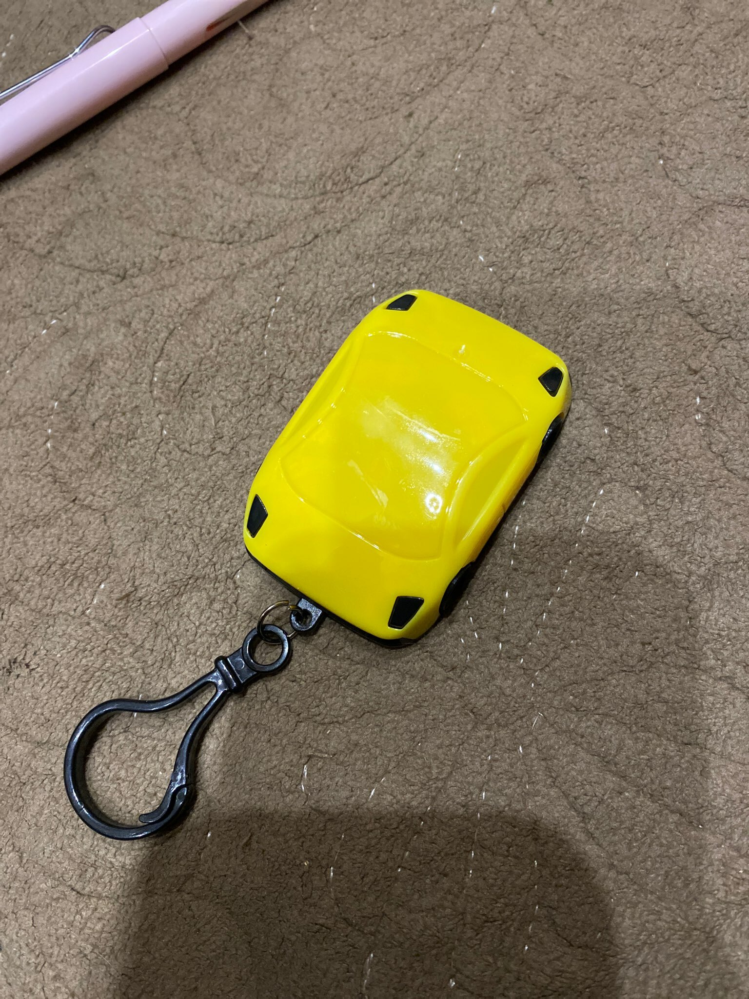 Фотография покупателя товара Калькулятор - брелок «Машина», 8-разрядный, МИКС - Фото 2