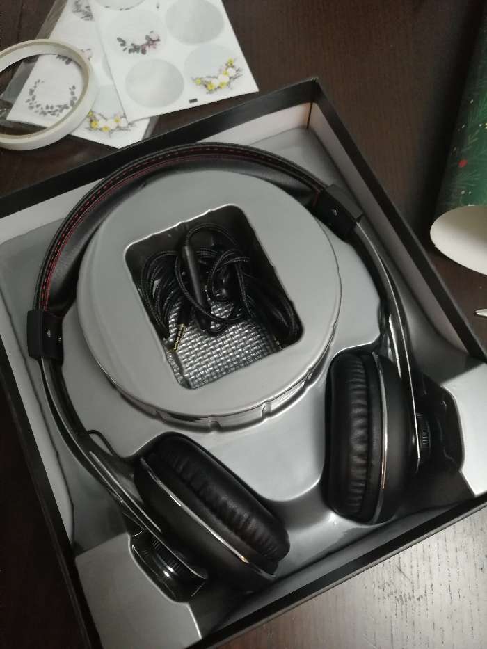 Фотография покупателя товара Наушники LuazON Hi-Fi LH -504, накладные, микрофон, регулировка громкости, чёрные - Фото 5