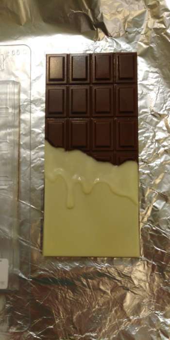 Фотография покупателя товара Подарочная коробка под плитку шоколада, без окна " 8 марта", 17 х 8 х 1,4 см - Фото 2