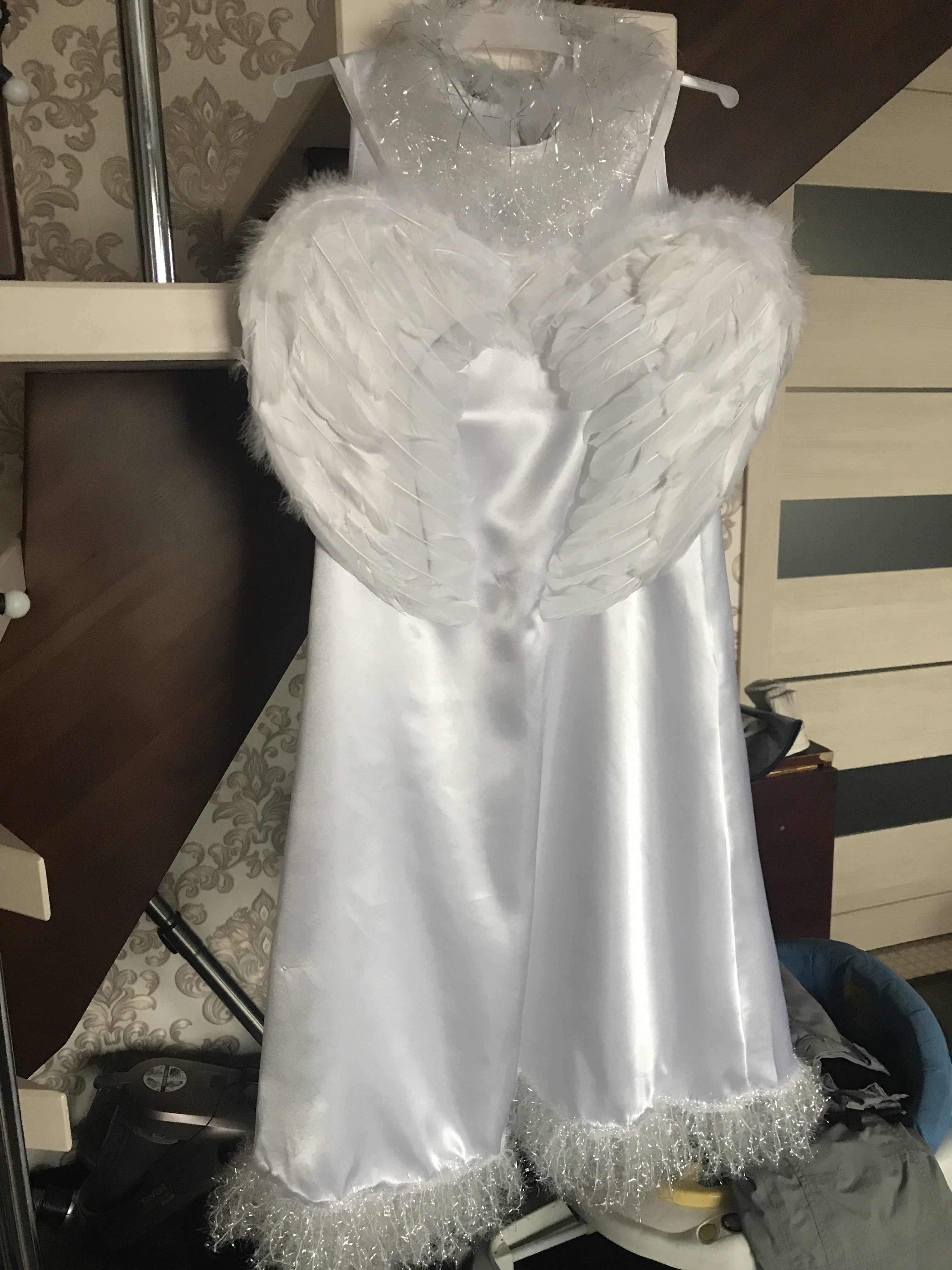 Фотография покупателя товара Карнавальный костюм «Белый ангел», нимб, платье, крылья, р-р 28, рост 98-104 см - Фото 1