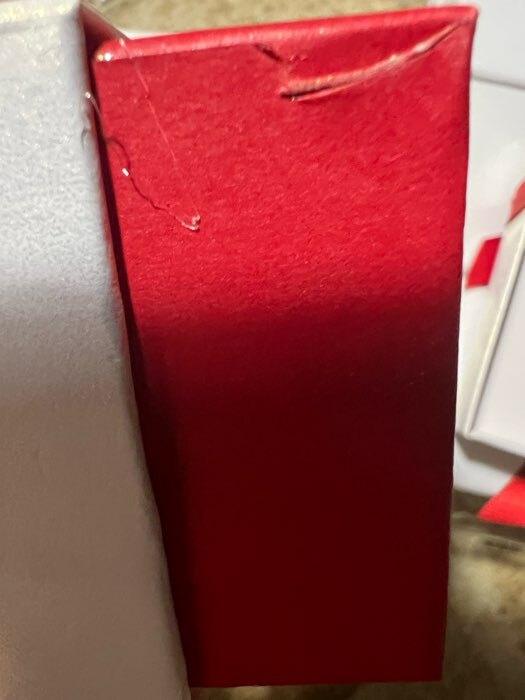 Фотография покупателя товара Коробочка подарочная под набор "Рафаэлло", 5x8, цвет бело-красный (размер полезной части 4,5х7,5 см) - Фото 5