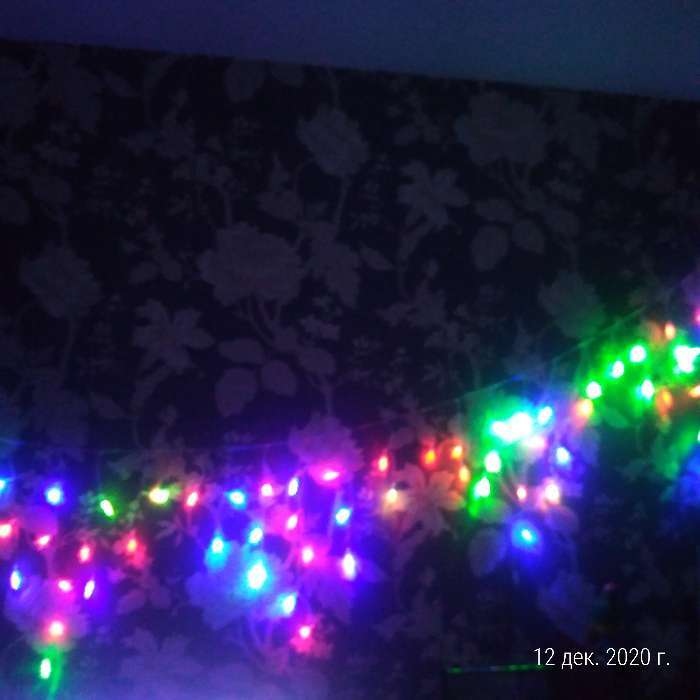 Фотография покупателя товара Гирлянда «Бахрома» 1.8 × 0.5 м с насадками «Снежинки», IP20, прозрачная нить, 48 LED, свечение мульти (RG/RB), мигание, 220 В - Фото 7