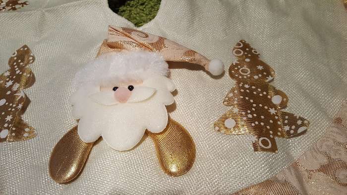Фотография покупателя товара Полянка под ёлку "Дед Мороз и ёлочки" d-58 см, бело-золотой - Фото 3