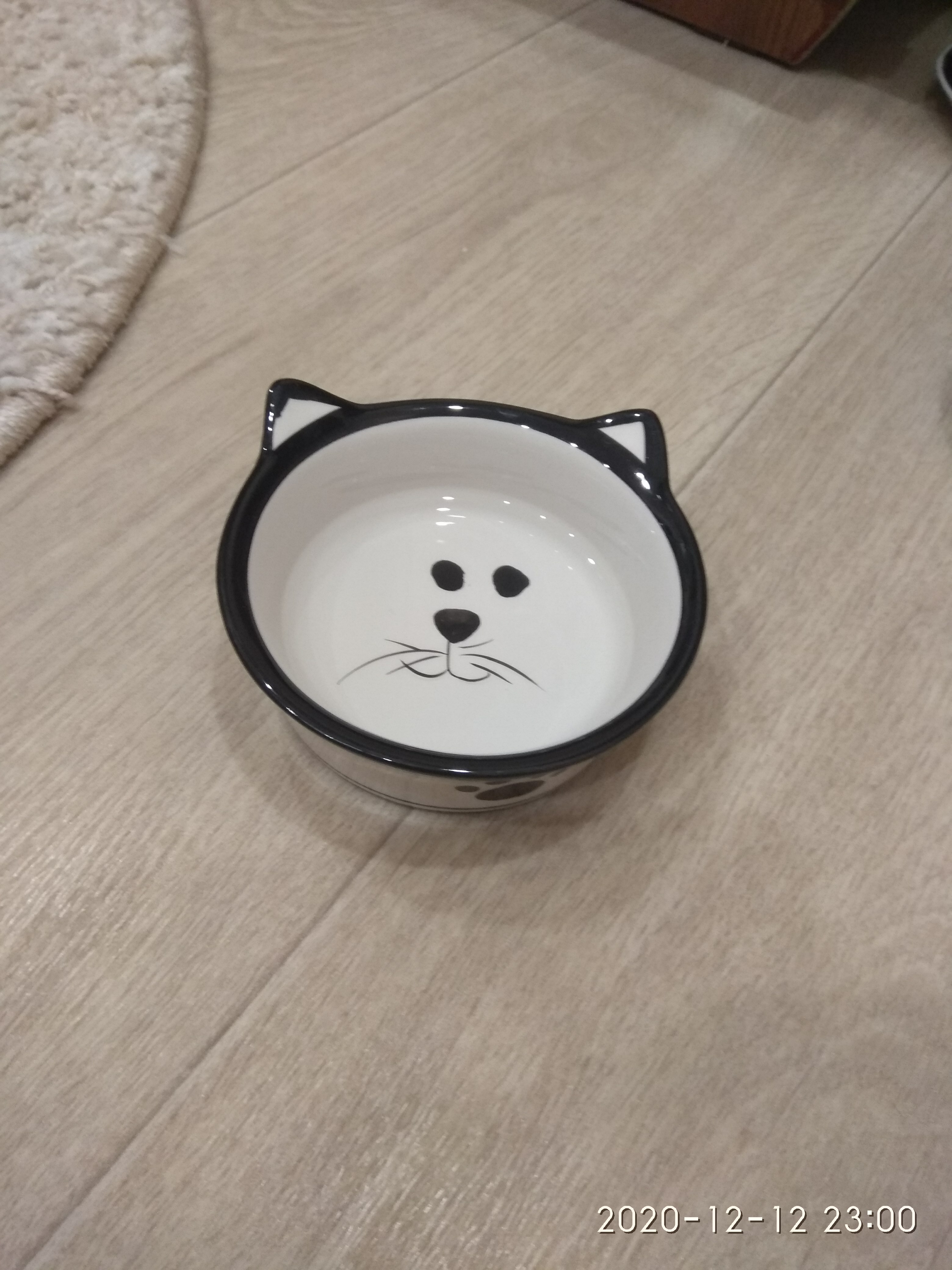 Фотография покупателя товара Миска керамическая "Подмигивающий кот" 200 мл  11 х 4,8 см, бело-черная, - Фото 2