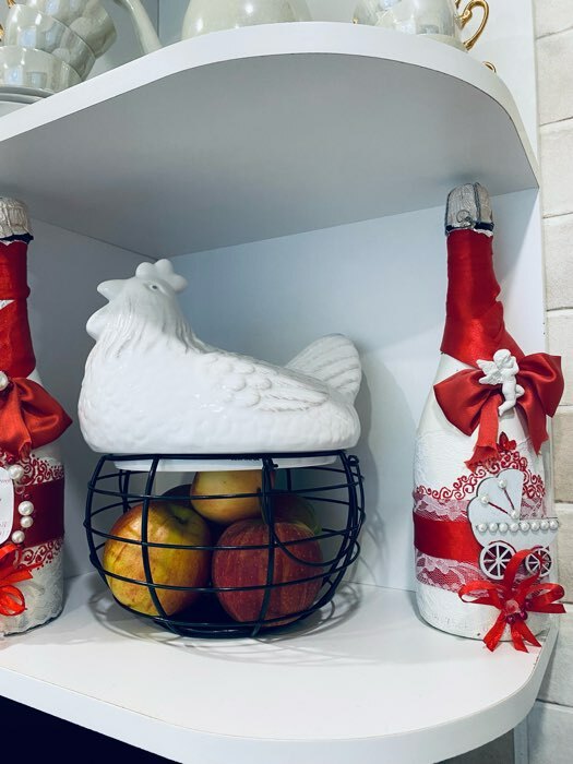 Фотография покупателя товара Ёмкость керамическая для хранения Доляна «Курочка», 22×20.5 см, цвет белый - Фото 1