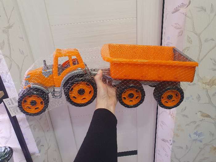Фотография покупателя товара Игрушка «Трактор c прицепом», цвета МИКС