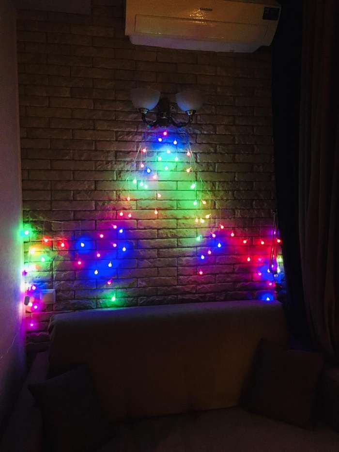 Фотография покупателя товара Гирлянда «Бахрома» 1.8 × 0.5 м с насадками «Звёзды», IP20, прозрачная нить, 48 LED, свечение мульти (RG/RB), мигание, 220 В - Фото 2