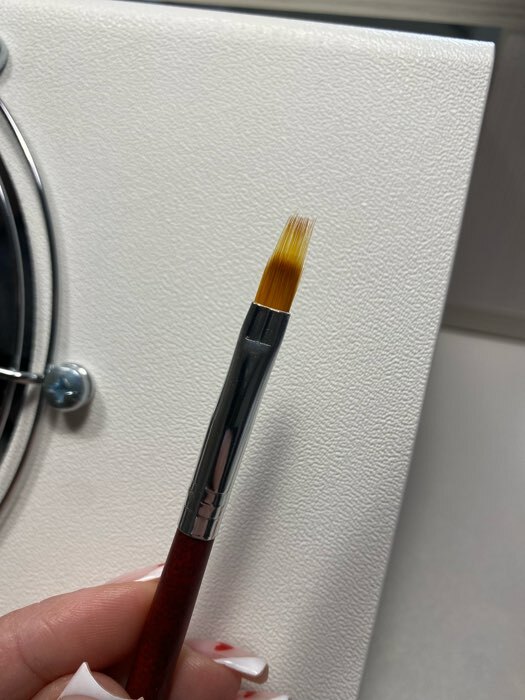 Фотография покупателя товара Кисть для дизайна ногтей «Градиент», 19 см, ворс 5×12 мм, коричневая - Фото 3