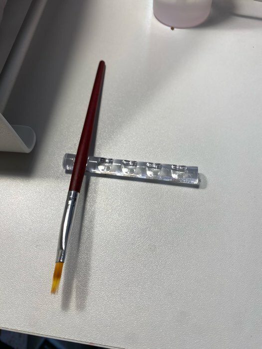 Фотография покупателя товара Подставка для маникюрных кистей «MINI», 5 секций, 8×1 см, прозрачная - Фото 7