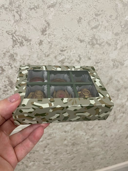 Фотография покупателя товара Коробка для конфет 6 шт, "23 Февраля" 13,7 х 9,8 х 3,8 см - Фото 2