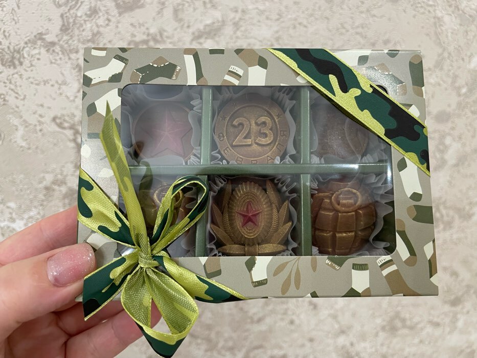 Фотография покупателя товара Коробка для конфет 6 шт, "23 Февраля" 13,7 х 9,8 х 3,8 см - Фото 1