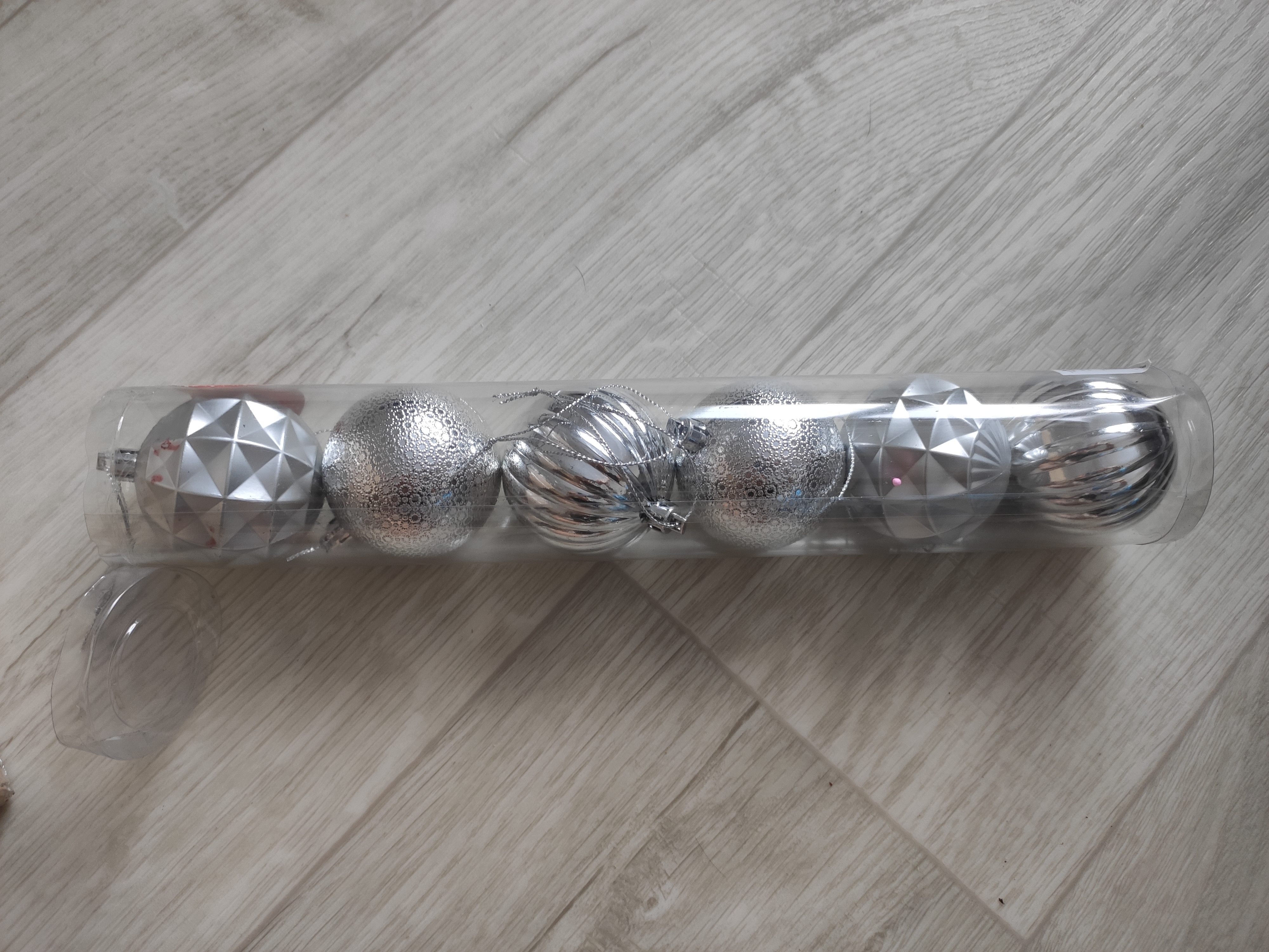 Фотография покупателя товара Набор шаров пластик d-6 см, 6 шт "Призма" серебро - Фото 9