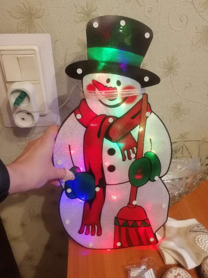 Фотография покупателя товара Светодиодная фигура «Снеговик» 23 × 43 см, пластик, 220 В, свечение мульти (RG/RB) - Фото 2