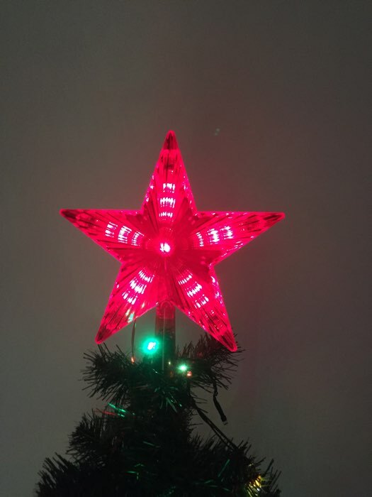 Фотография покупателя товара Светодиодная верхушка на ёлку «Звезда красная» 22 см, 30 LED, провод 2 метра, 220 В, свечение красное - Фото 35