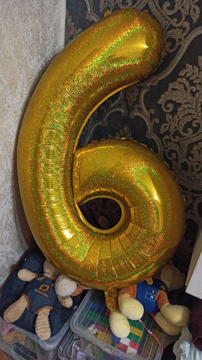 Фотография покупателя товара Шар фольгированный 40" «Цифра 6», голография, золото - Фото 3