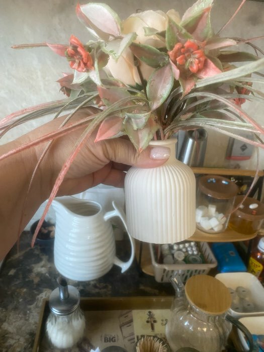 Фотография покупателя товара Ваза «Кувшинчик в полоску», 9.5×7 см, гипс, белая - Фото 6