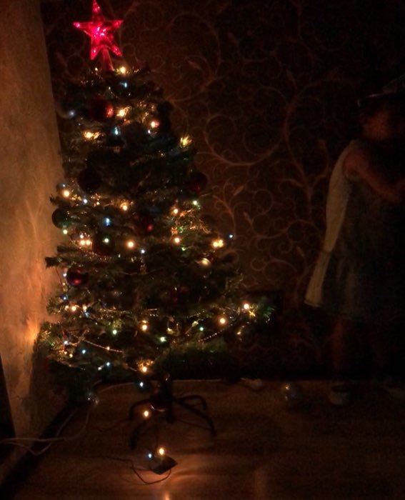 Фотография покупателя товара Светодиодная верхушка на ёлку «Звезда красная» 15 см, 10 LED, провод 2 метра, 220 В, свечение красное - Фото 31