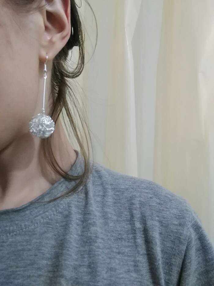 Фотография покупателя товара Серьги висячие «Шар плетёный», цвет белый в серебре, 6,5 см - Фото 4