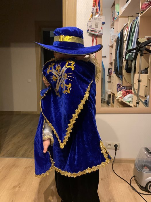 Фотография покупателя товара Карнавальный костюм «Мушкетёр», бархат, размер 28, рост 110 см, цвет синий - Фото 1