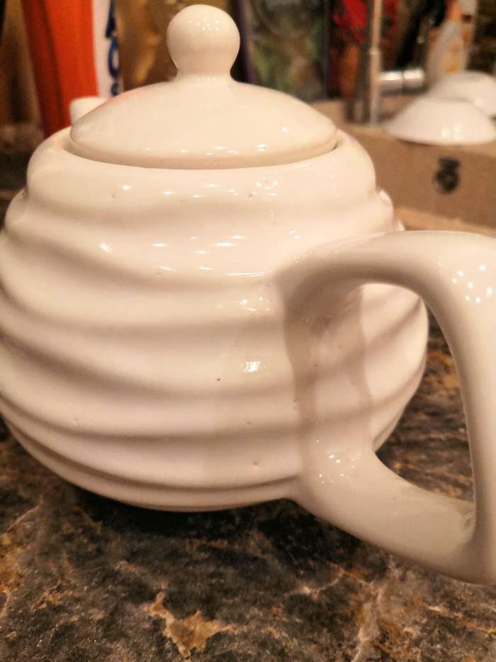 Фотография покупателя товара Чайник для заварки "Волна", белый, керамика, 0.8 л