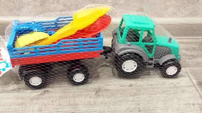 Фотография покупателя товара Набор детский "Трактор с прицепом": 5 игрушек для песочницы, пластик, 40 х 12 х 13 см, микс