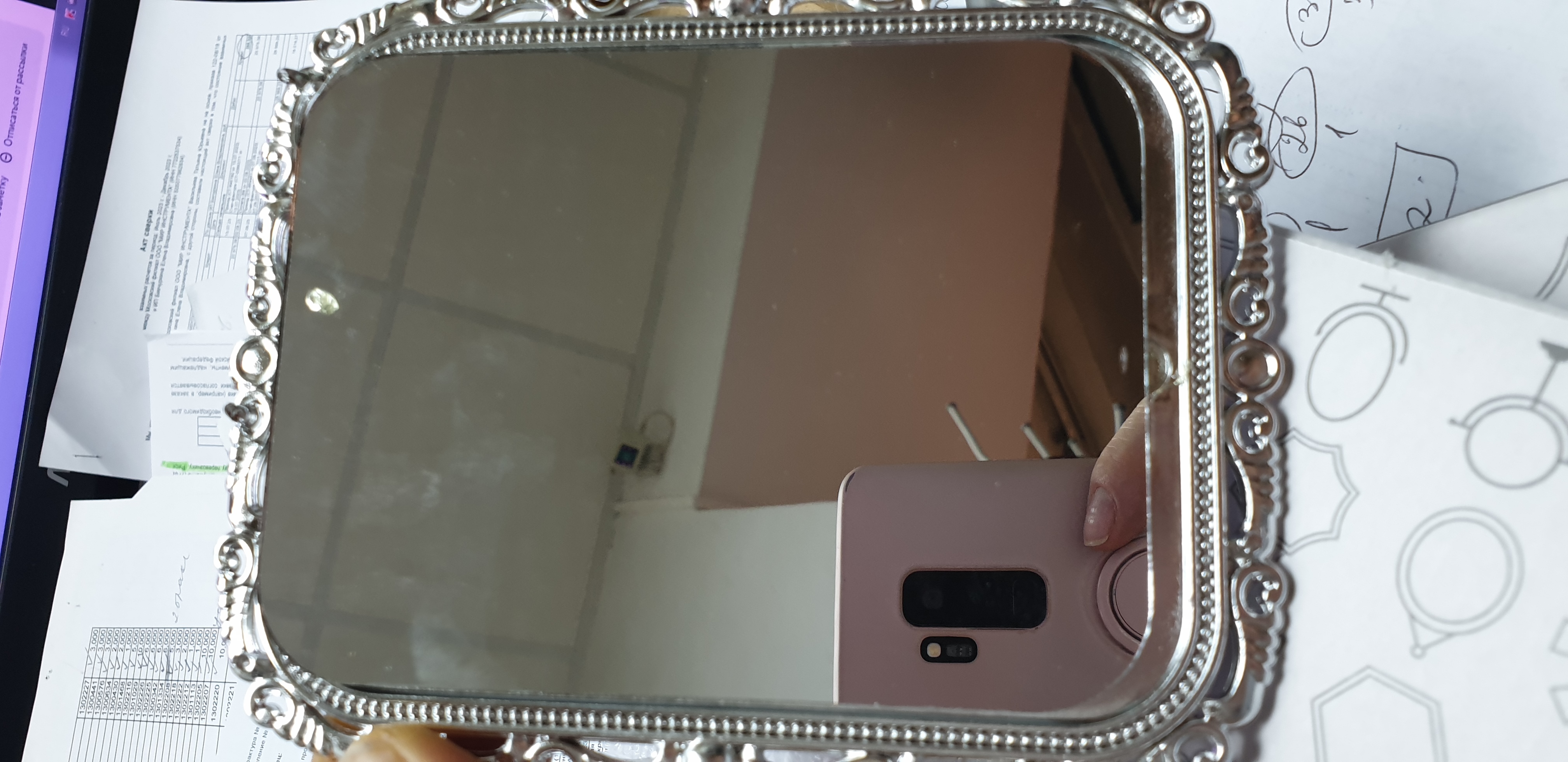 Фотография покупателя товара Зеркало настольное, двустороннее, с увеличением, зеркальная поверхность 9,5 × 12,5 см, цвет серебристый