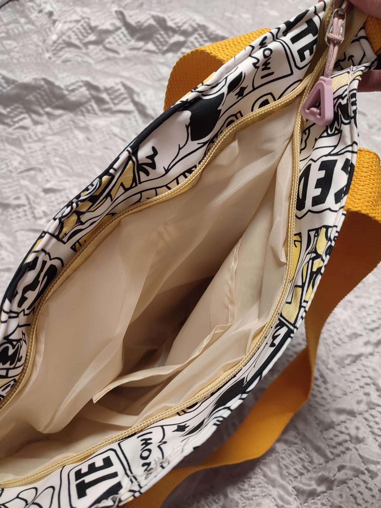 Фотография покупателя товара Шопер на молнии, наружный карман, цвет белый/жёлтый - Фото 2
