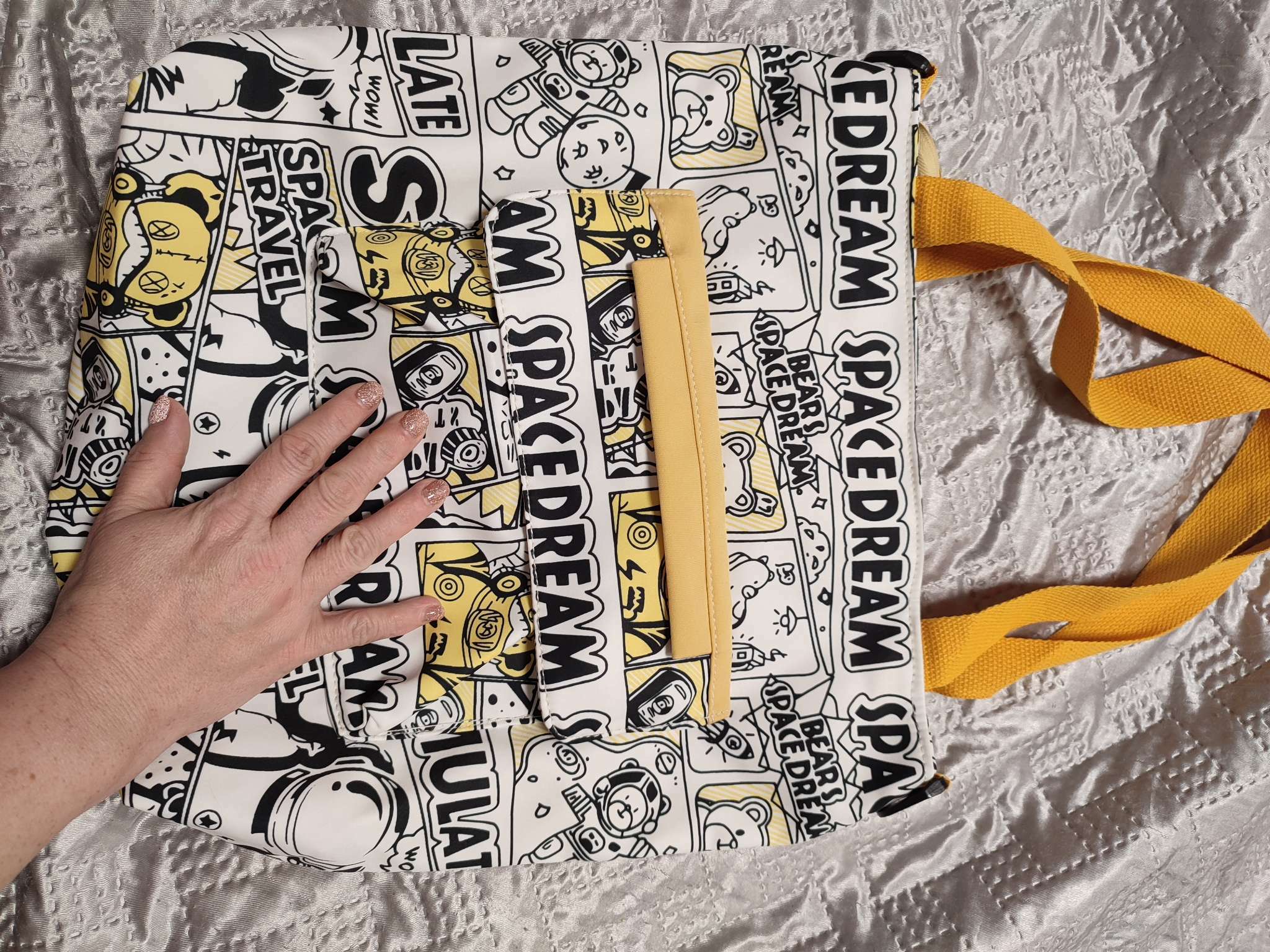 Фотография покупателя товара Шопер на молнии, наружный карман, цвет белый/жёлтый - Фото 1