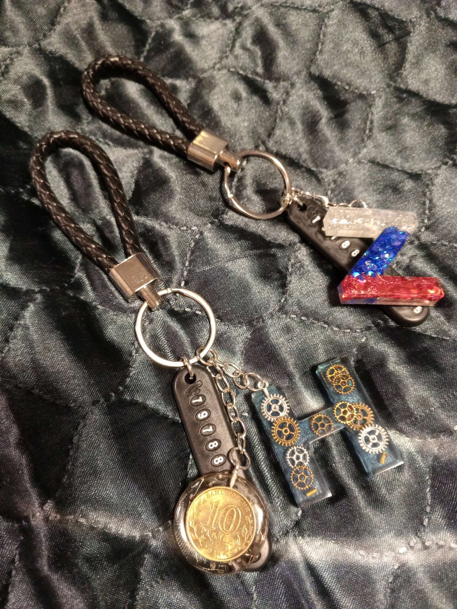 Фотография покупателя товара Брелок для ключей, петля с номером сотового, черный