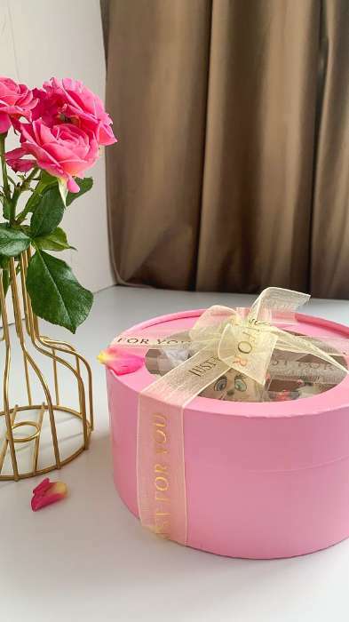 Фотография покупателя товара Лента капроновая с тиснением Just for you, 25 мм, 23±1 м, цвет бежевый, золотой - Фото 4