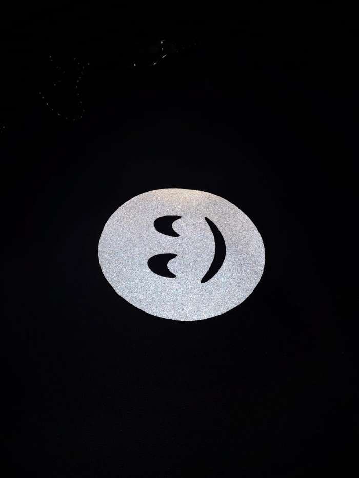 Фотография покупателя товара Светоотражающая термонаклейка на одежду «Смайлик» - Фото 3