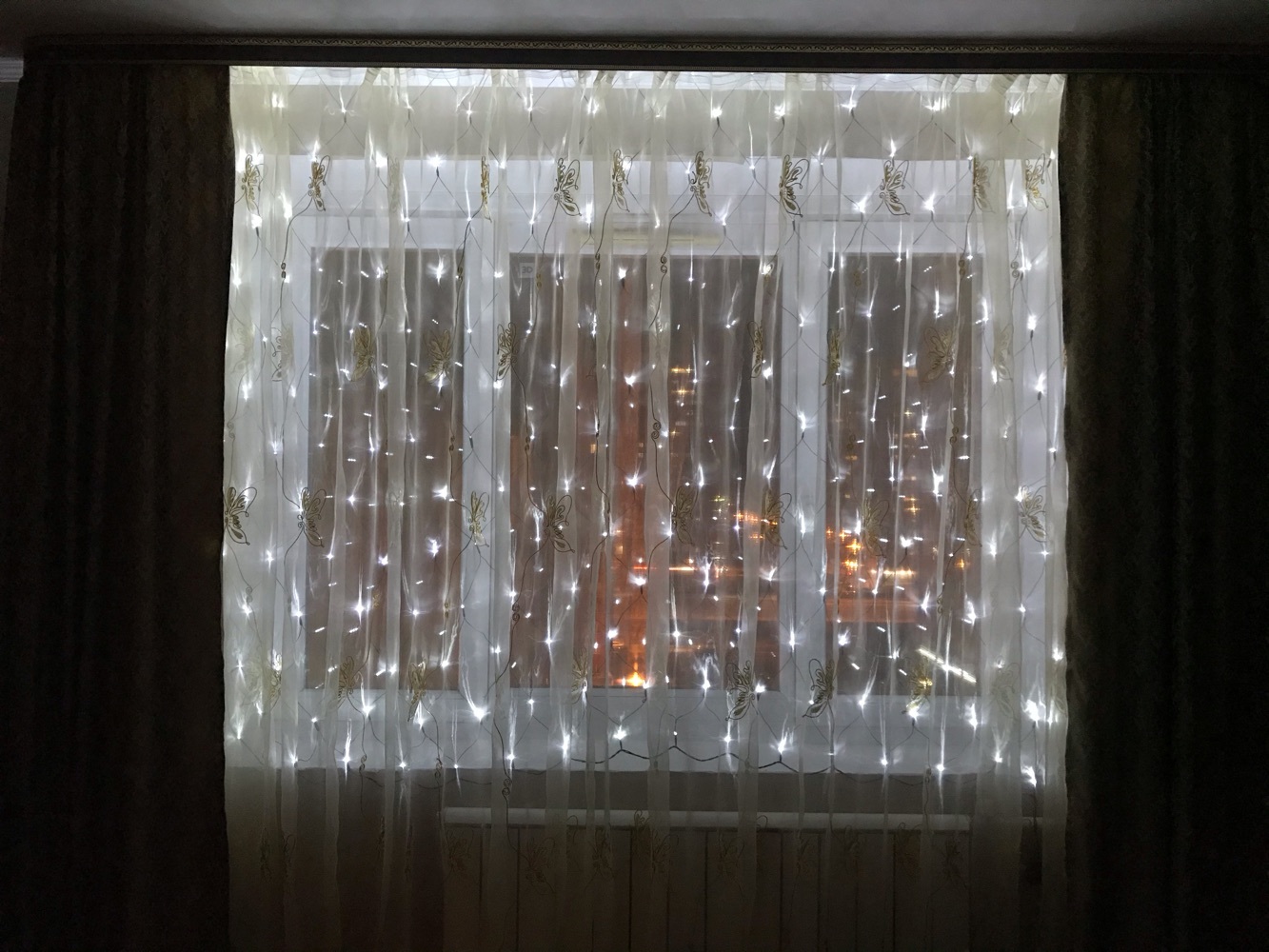 Фотография покупателя товара Гирлянда «Сеть» 2 × 2 м, IP20, тёмная нить, 224 LED, свечение тёплое белое, 8 режимов, 220 В - Фото 17
