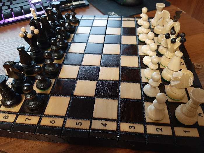 Фотография покупателя товара Шахматы польские Madon "Королевские", 28 х 28 см, король h=6 см, пешка h-3 см - Фото 5
