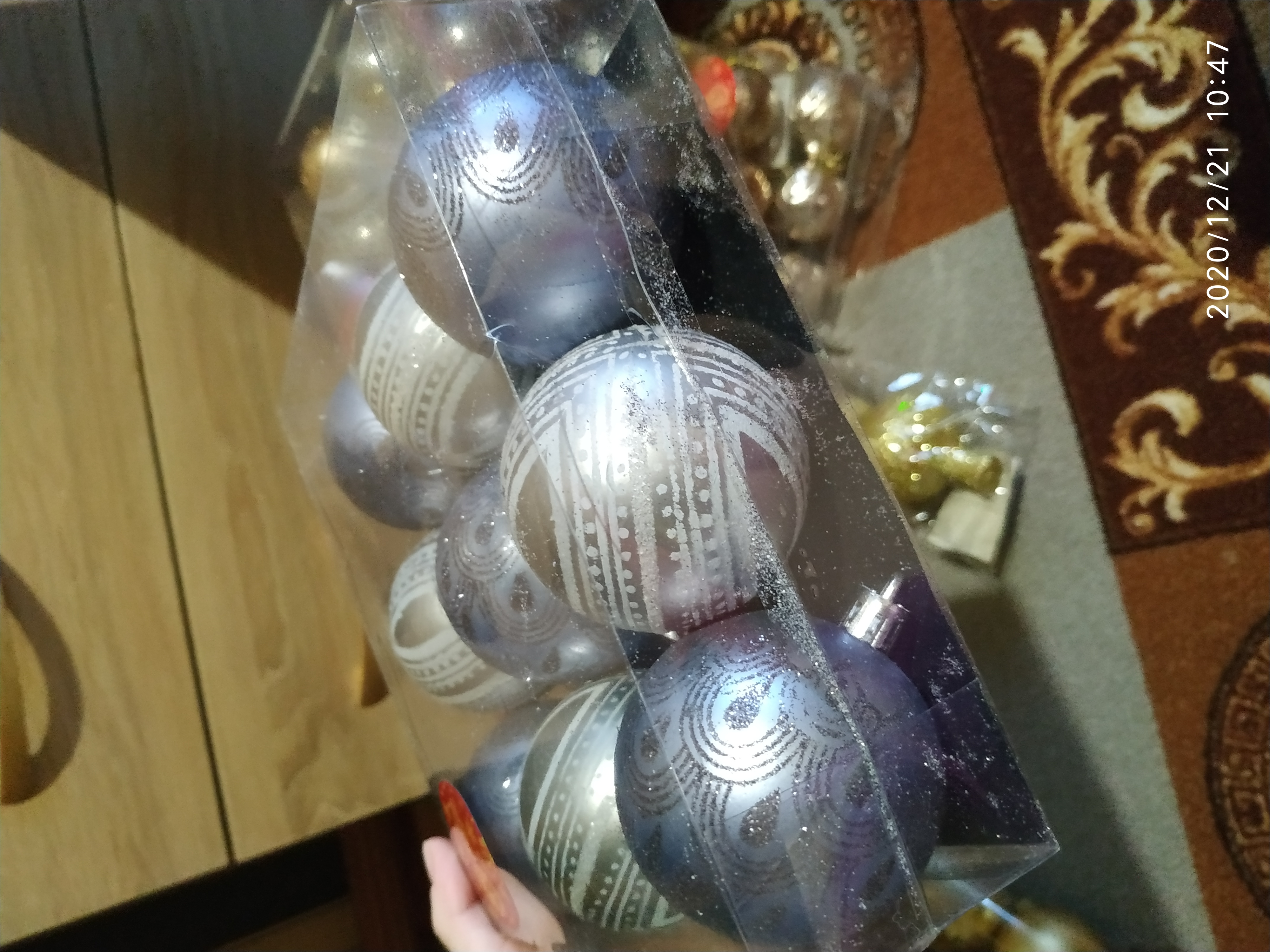 Фотография покупателя товара Ёлочные игрушки «Загадочный узор», шары новогодние, набор 9 шт., d=6 см - Фото 2