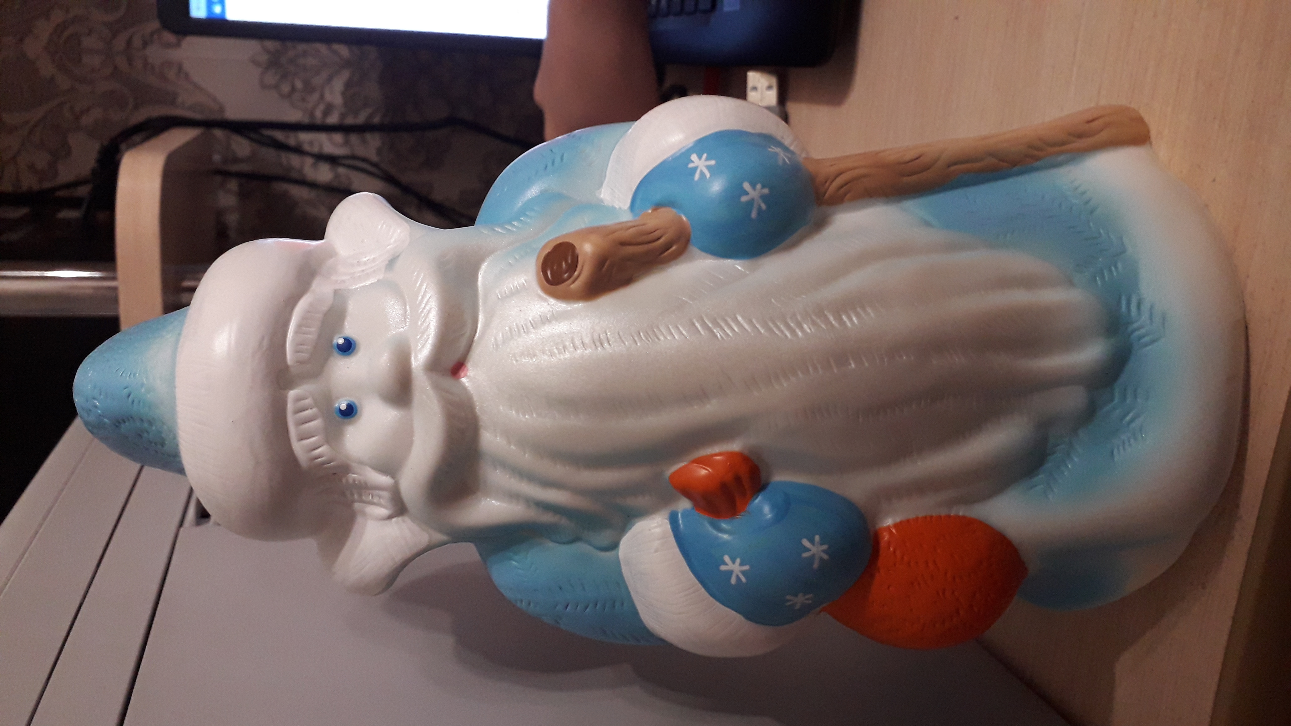 Фотография покупателя товара Резиновая игрушка «Дед Мороз» средний, МИКС - Фото 1