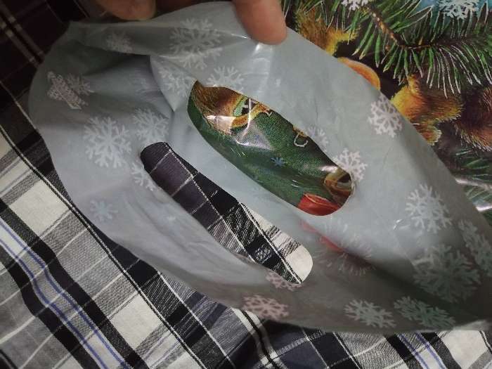 Фотография покупателя товара Пакет "Два бельчонка", полиэтиленовый с вырубной ручкой, 30 х 23 см, 30 мкм