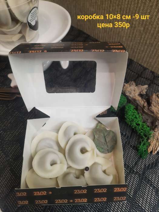 Фотография покупателя товара Кондитерская упаковка, коробка с ламинацией «23 Неон», 10 х 8 х 3.5 см - Фото 1