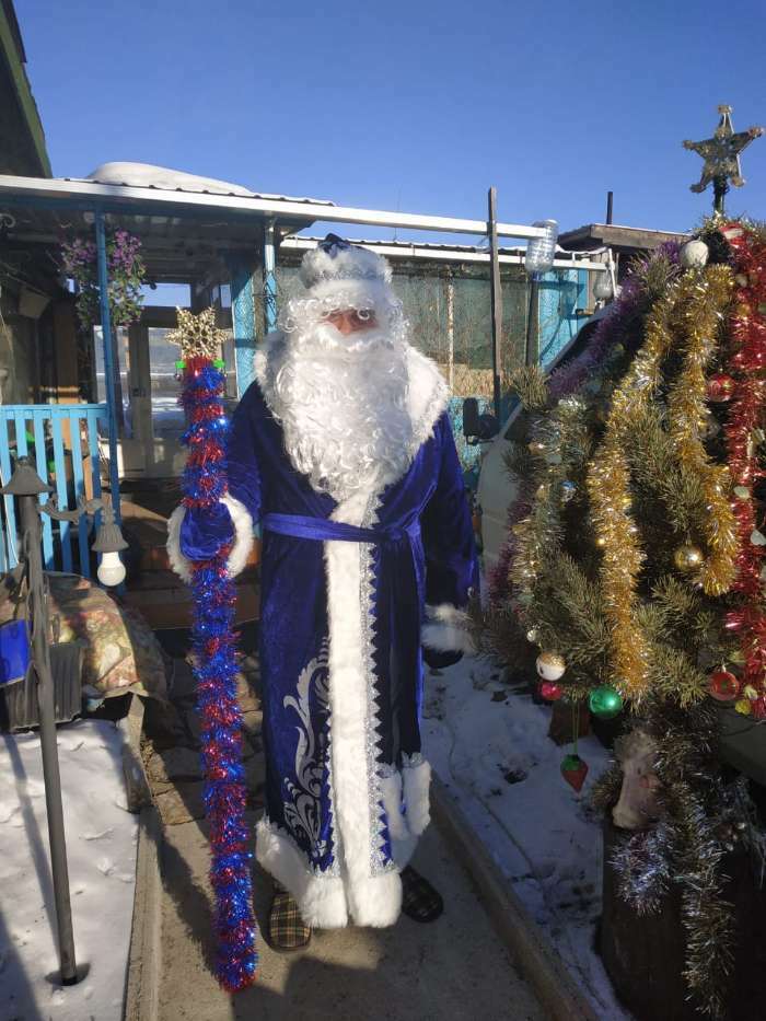 Фотография покупателя товара Карнавальный костюм «Дед Мороз», шуба с аппликацией, цвет красный, р. 54-56, рост 188 см - Фото 3