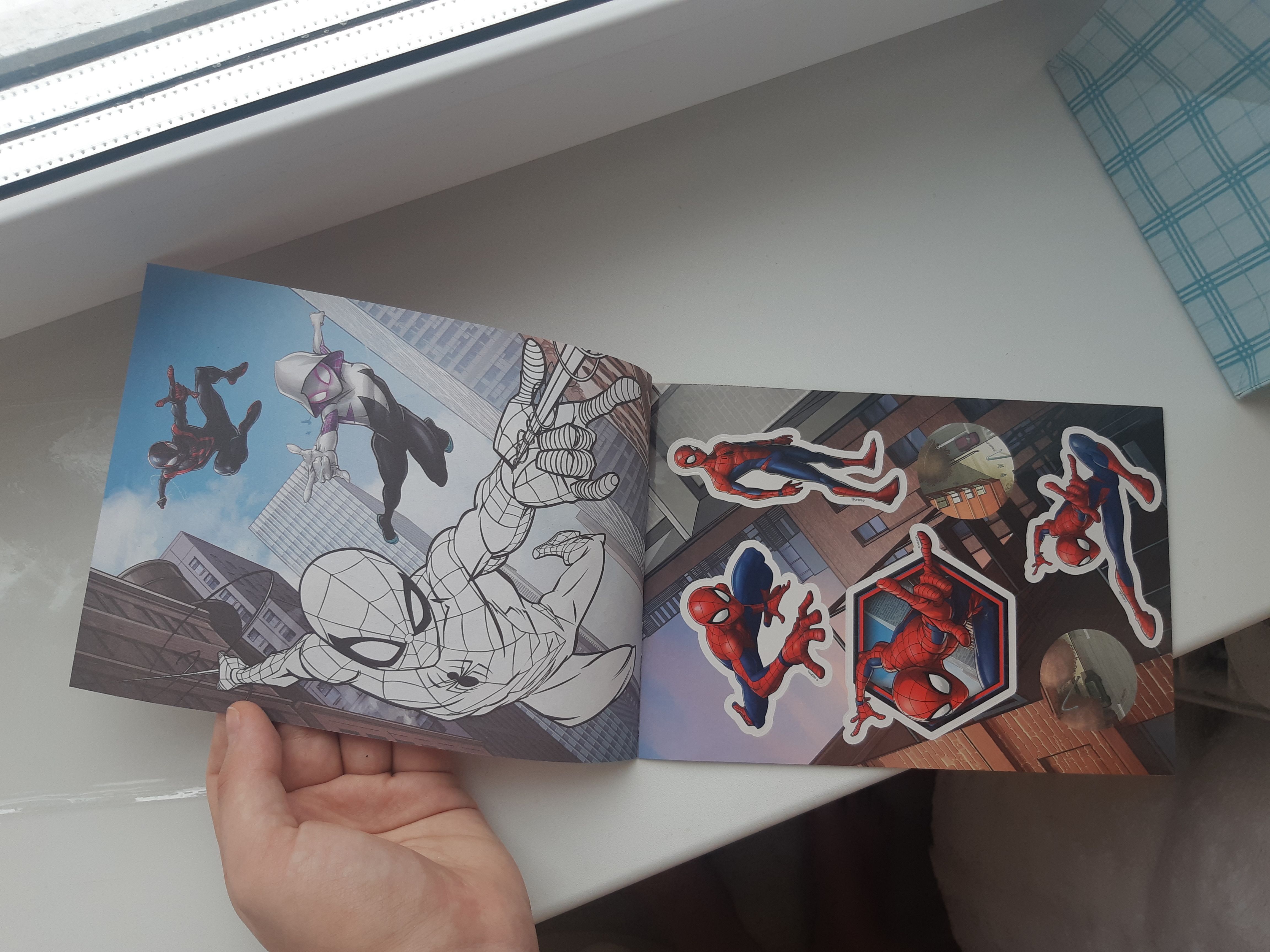 Фотография покупателя товара Книга с наклейками «Герой», Человек-паук - Фото 7