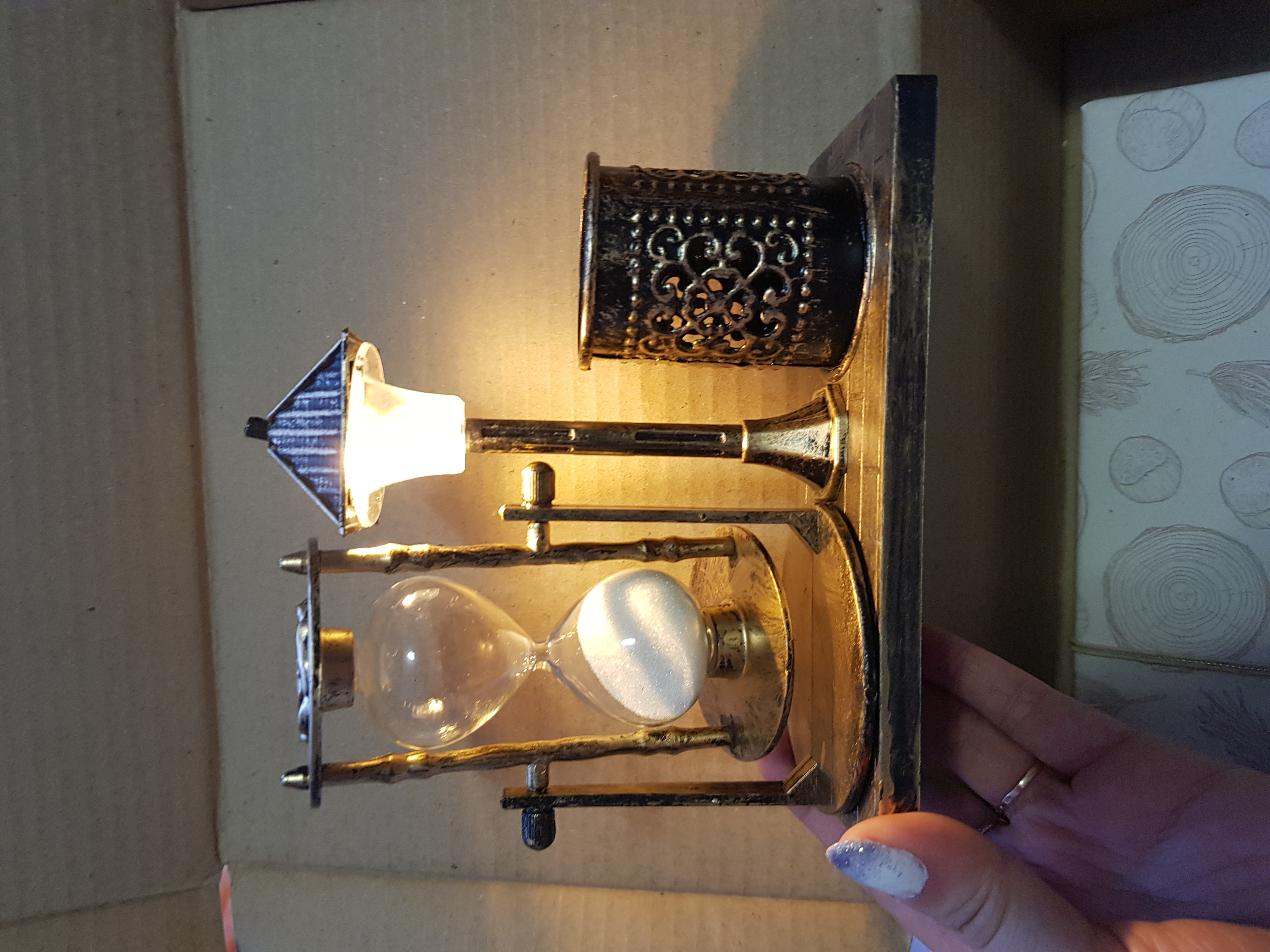 Фотография покупателя товара Песочные часы "Уличный фонарик",сувенирные,подсветка,каранд-цей, 6.5 х 15.5 х 14.5 см, микс