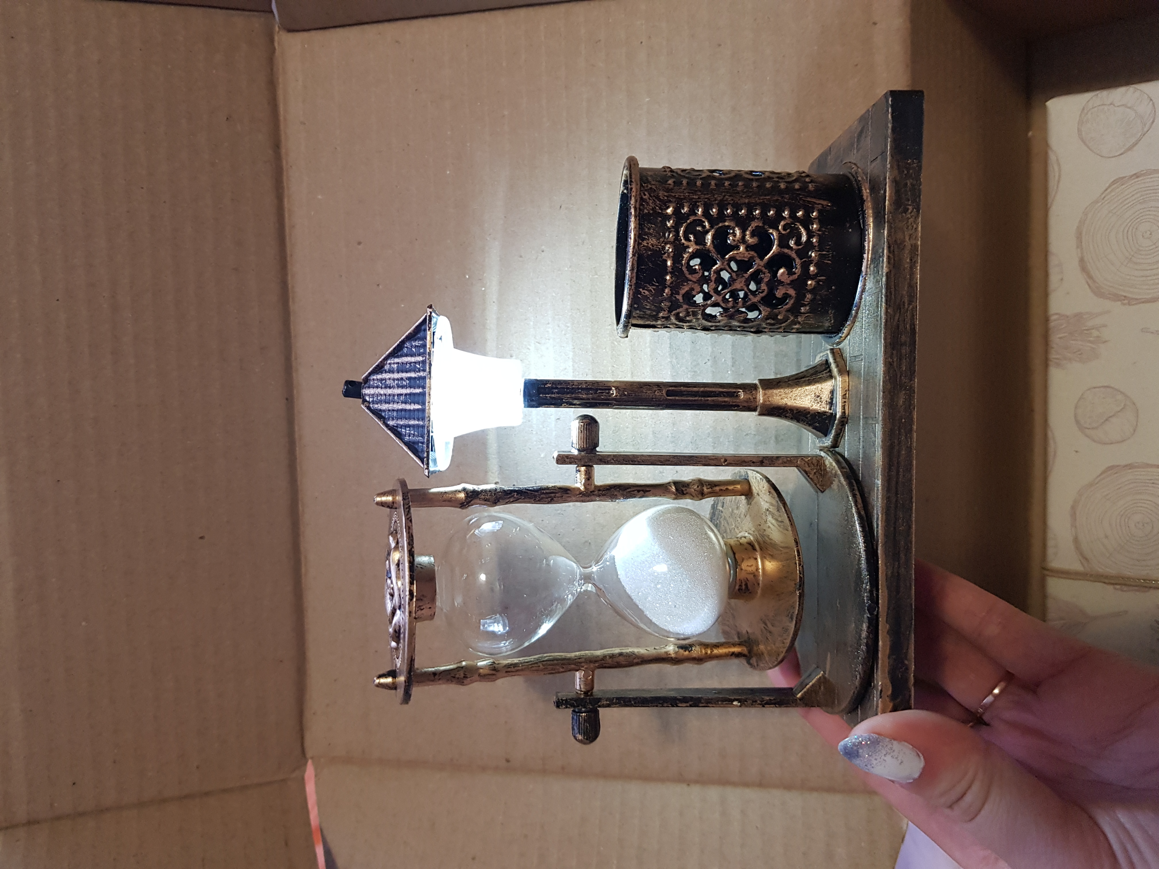 Фотография покупателя товара Песочные часы "Уличный фонарик",сувенирные,подсветка,каранд-цей, 6.5 х 15.5 х 14.5 см, микс - Фото 4