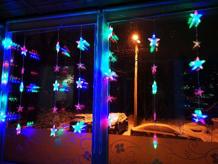 Фотография покупателя товара Гирлянда «Бахрома» 2.4 × 0.9 м с насадками «Снежинки», IP20, прозрачная нить, 150 LED, свечение синее, 8 режимов, 220 В - Фото 40