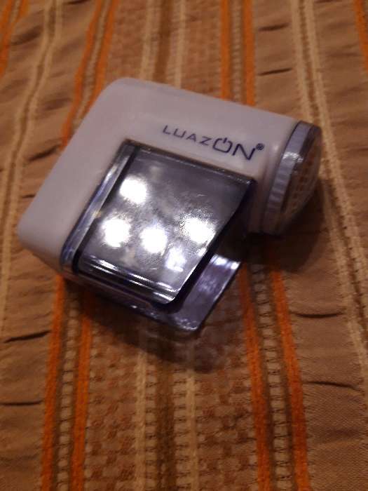 Фотография покупателя товара Машинка для удаления катышков Luazon LUK-01, 2хAA (не в комплекте), голубая - Фото 1