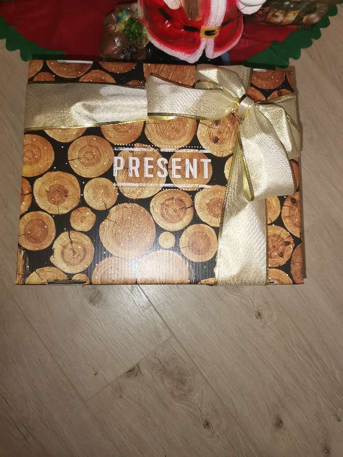 Фотография покупателя товара Складная коробка «Present», 31,2 × 25,6 × 16,1 см