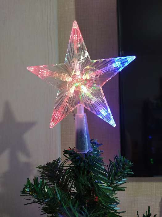 Фотография покупателя товара Светодиодная верхушка на ёлку «Звезда прозрачная» 15 см, 10 LED, провод 2 метра, 220 В, свечение RG/RB - Фото 10