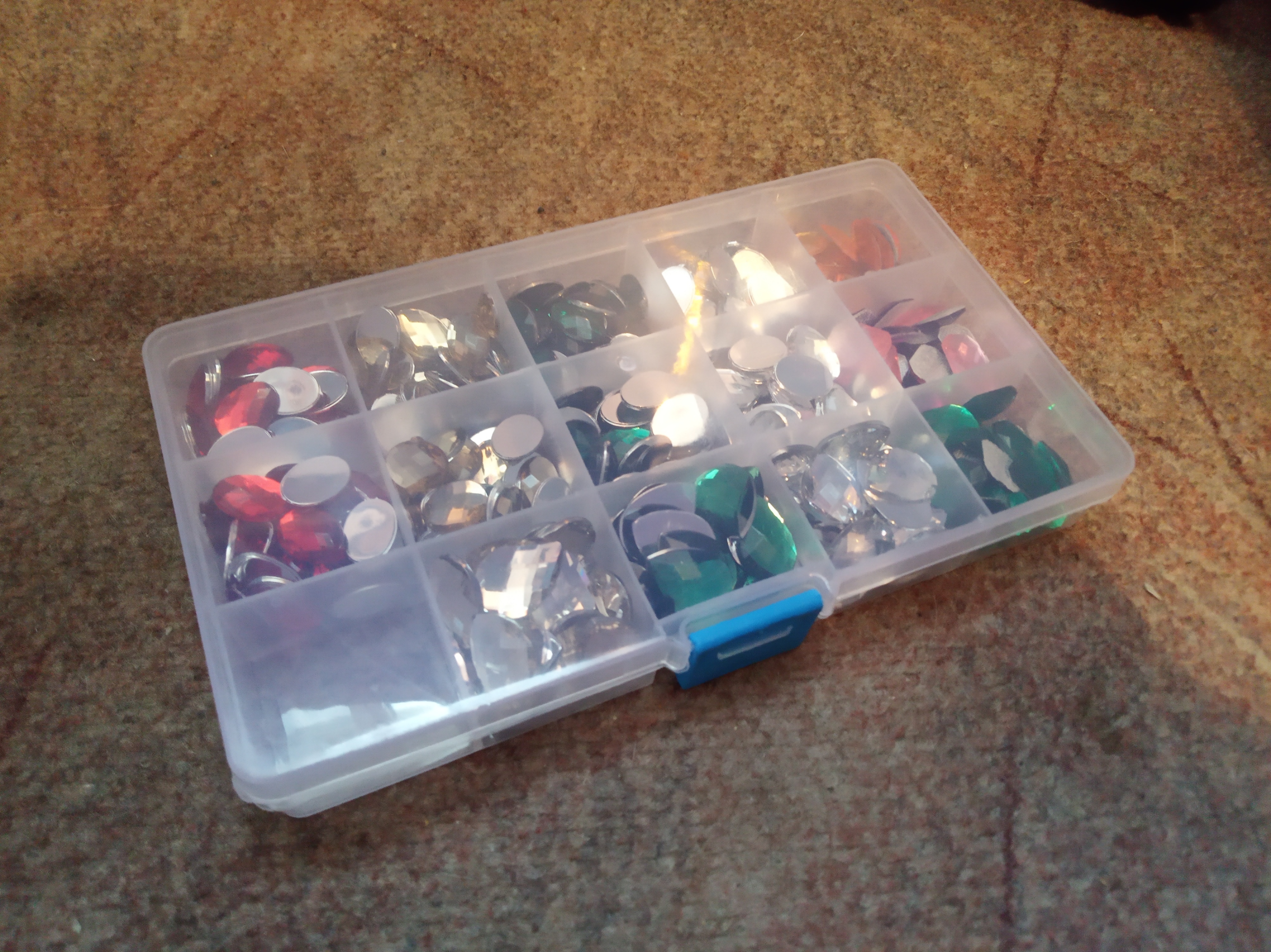 Фотография покупателя товара Органайзер для хранения пластиковый RICCO, 15 ячеек, 17,5×10×2,2 см, цвет МИКС - Фото 12
