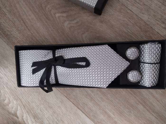 Фотография покупателя товара Набор мужской "Элит" галстук 145*5см самовяз, платок, запонки, клетка мелкая, цвет серый - Фото 2